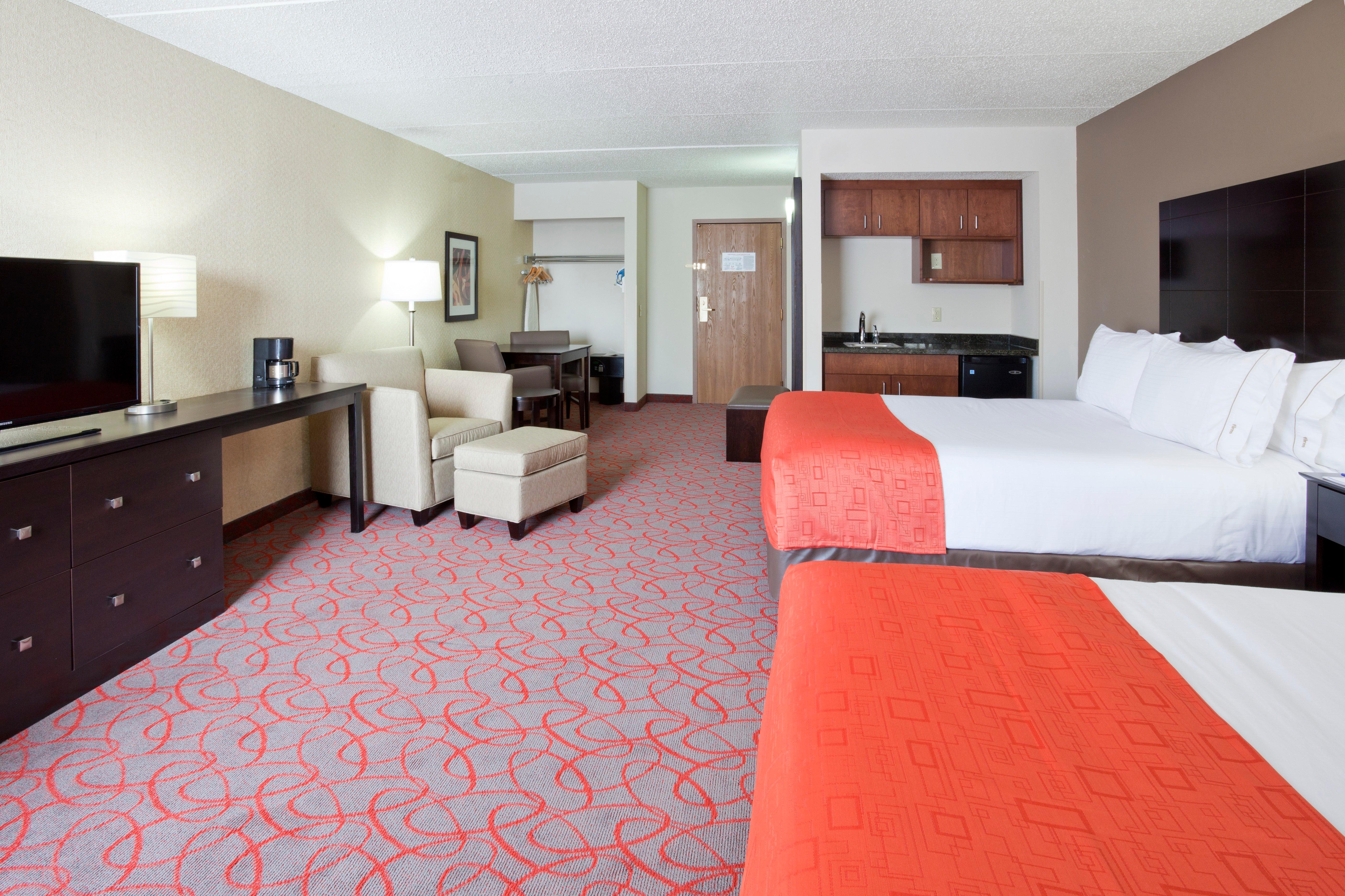 Holiday Inn Express & Suites Bloomington West By Ihg Екстериор снимка