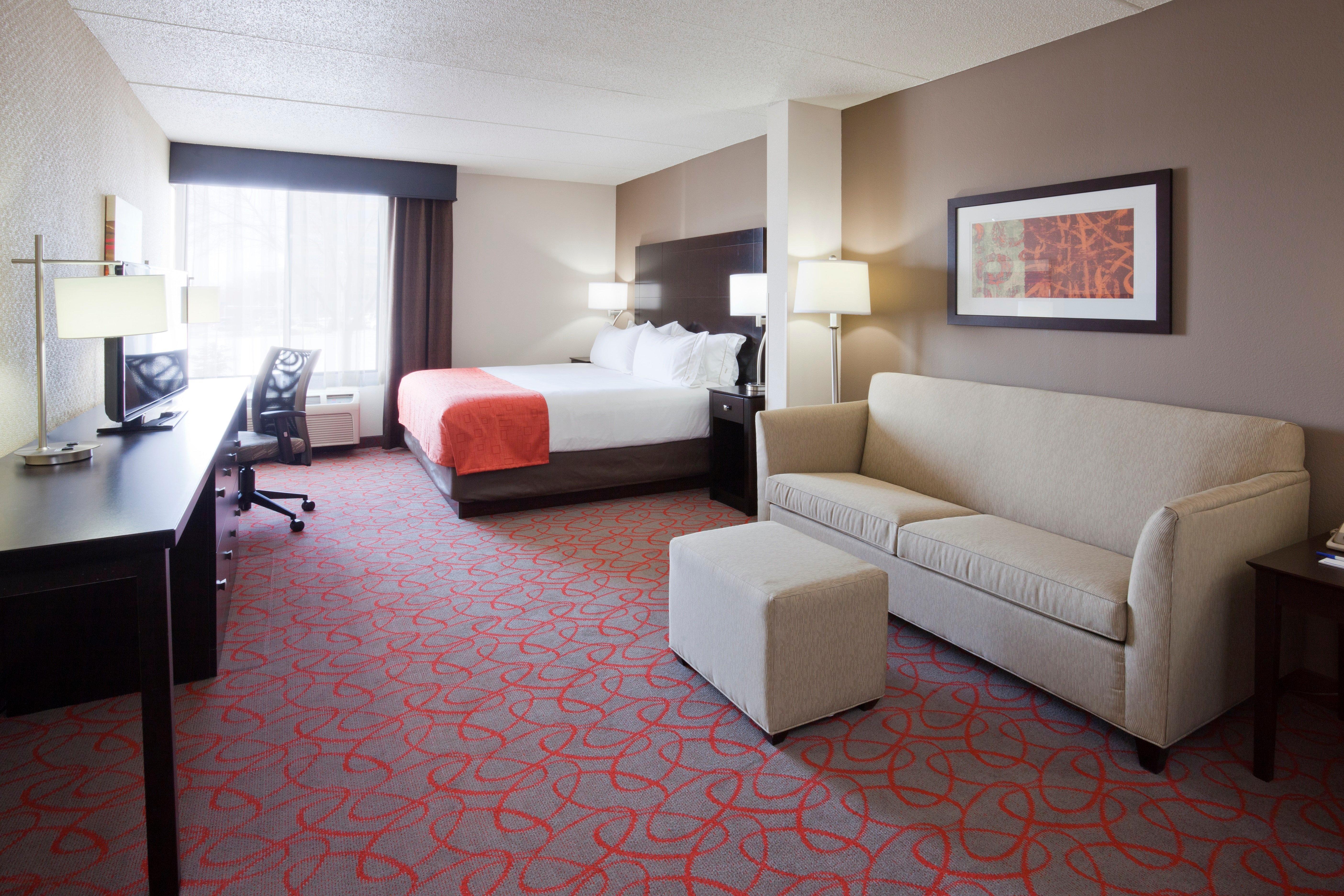 Holiday Inn Express & Suites Bloomington West By Ihg Екстериор снимка