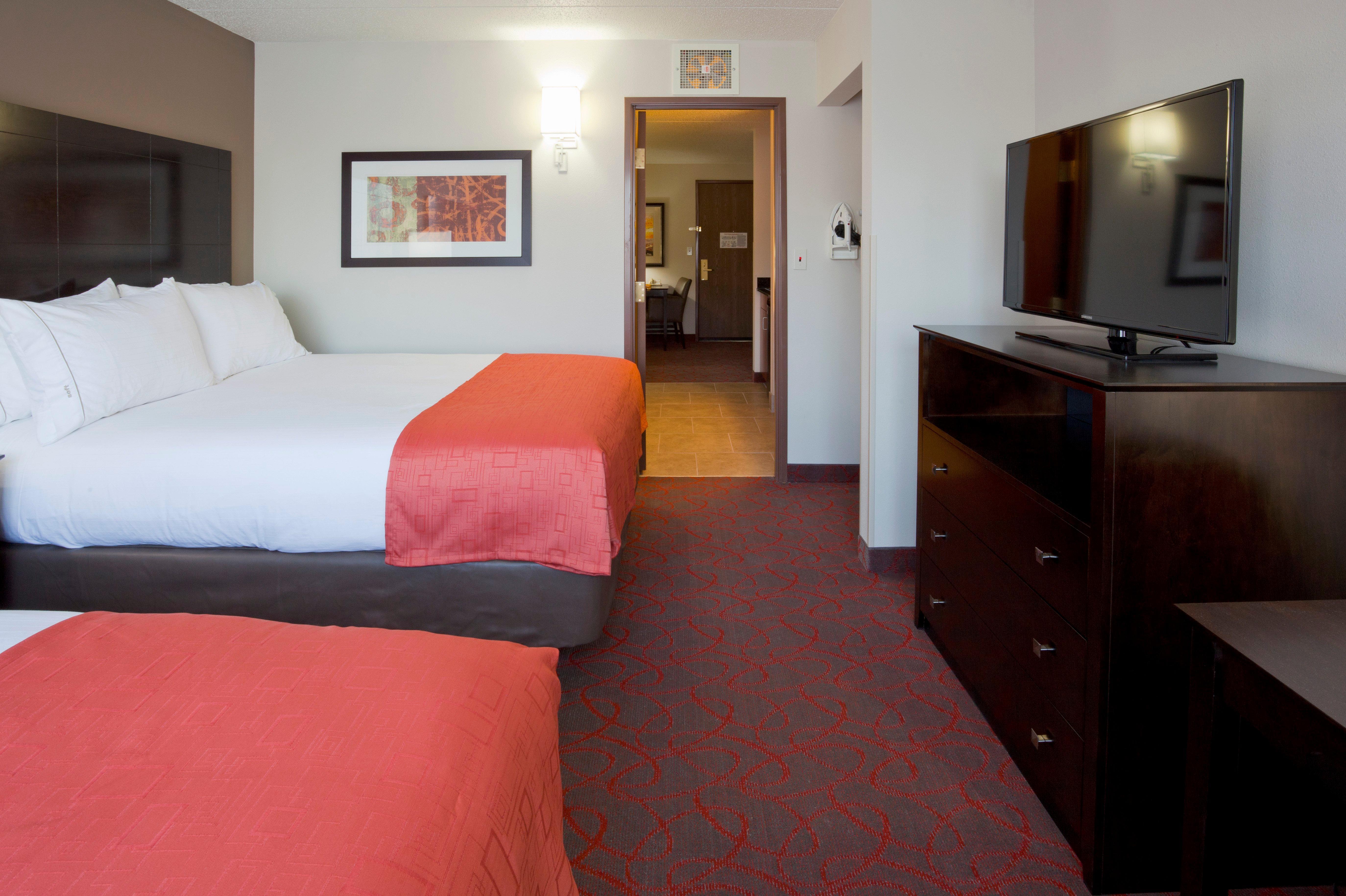 Holiday Inn Express & Suites Bloomington West By Ihg Екстериор снимка