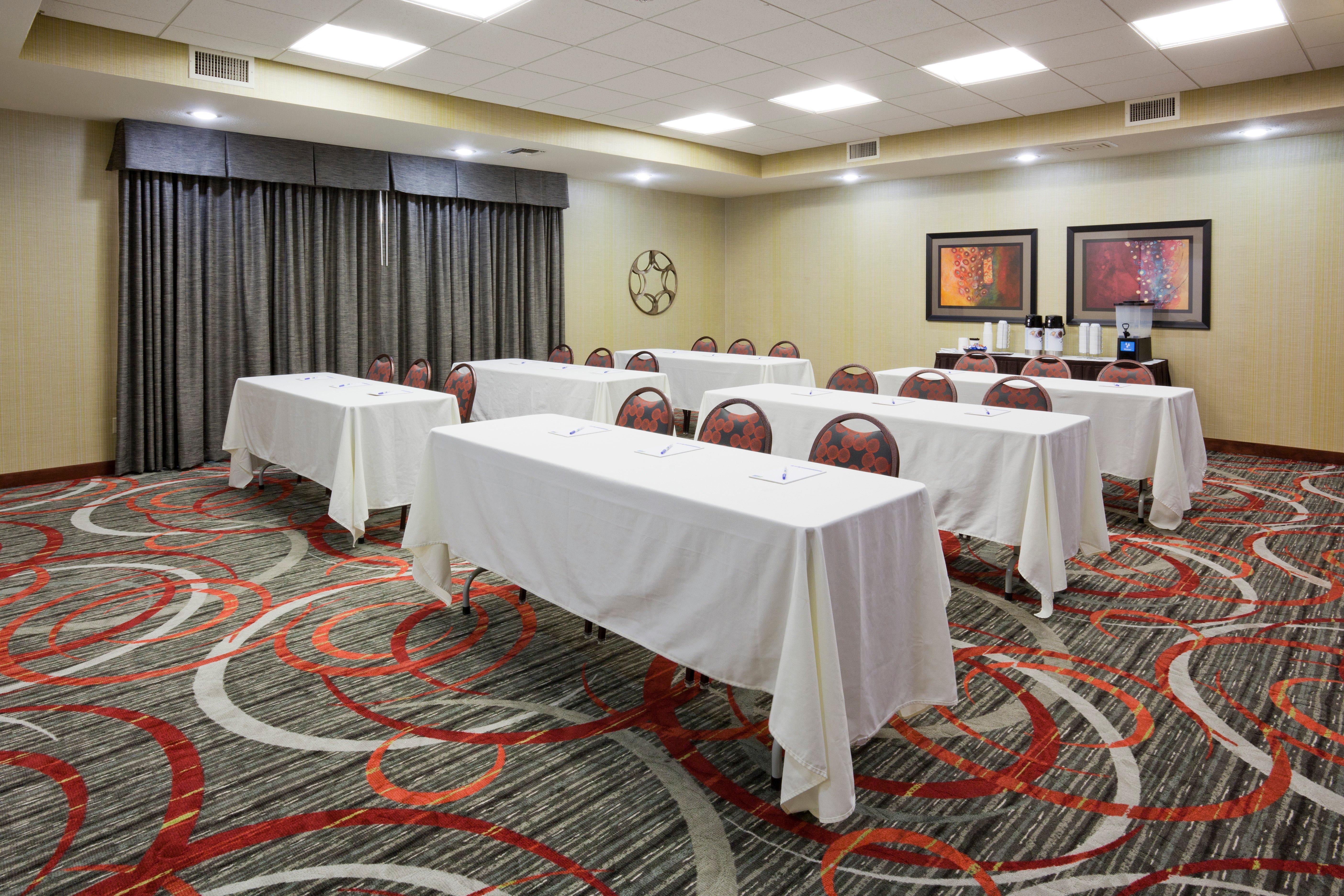 Holiday Inn Express & Suites Bloomington West By Ihg Екстериор снимка